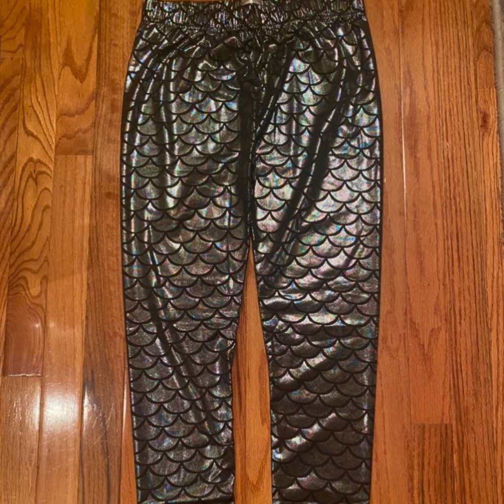 Online legging store mermaid leggings